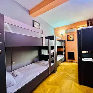 Tetri Share Point Хостел
